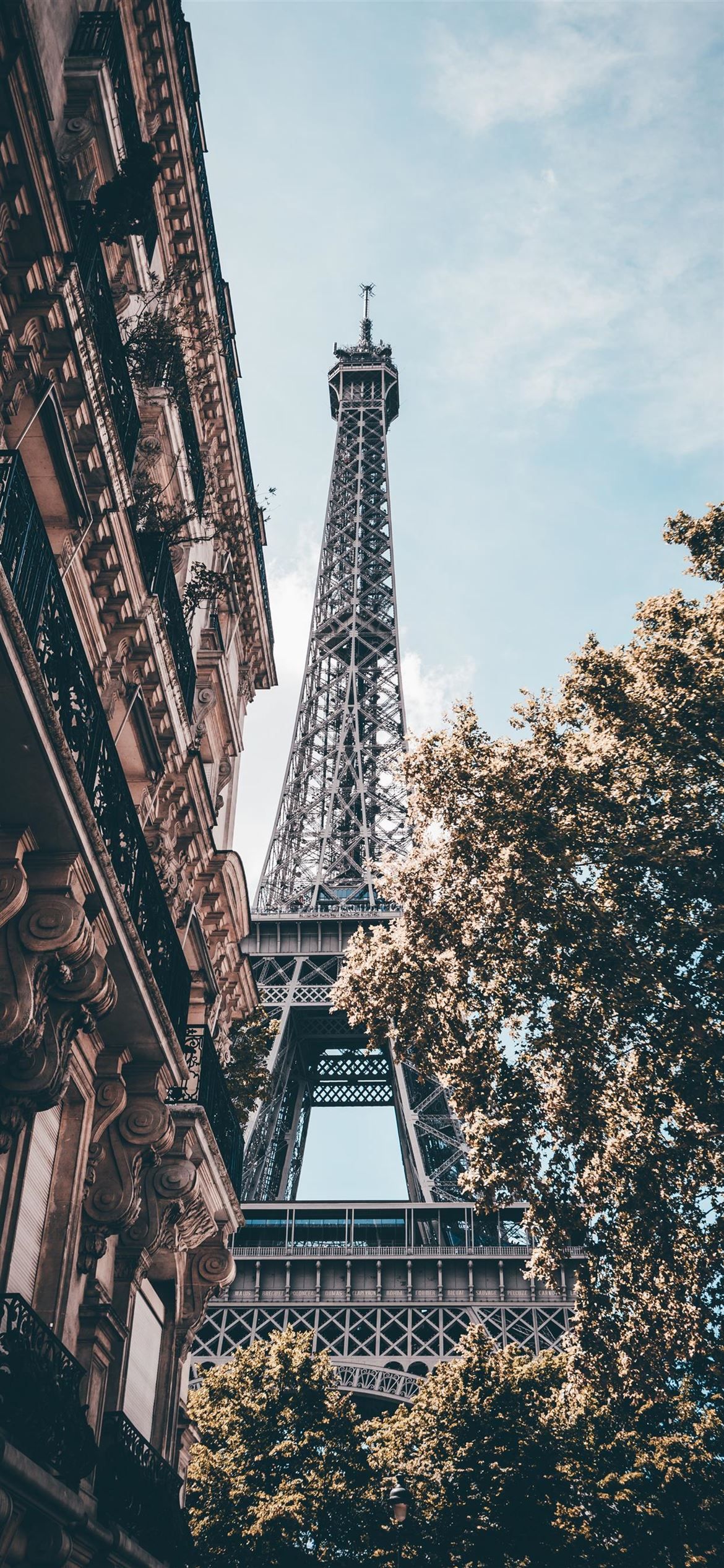  Paris Hintergrundbild 1170x2532. Share paris aesthetic wallpaper