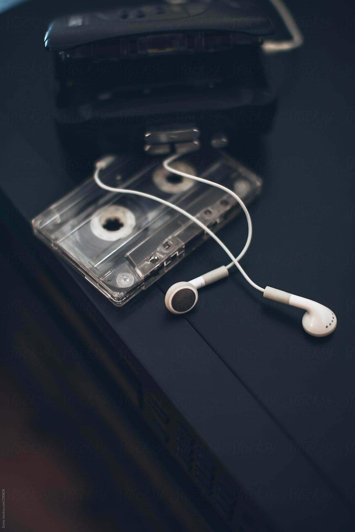  Handy Musik Hintergrundbild 1200x1800. Walkman And Cassettes. iPhone wallpaper music, Music wallpaper, iPhone wallpaper