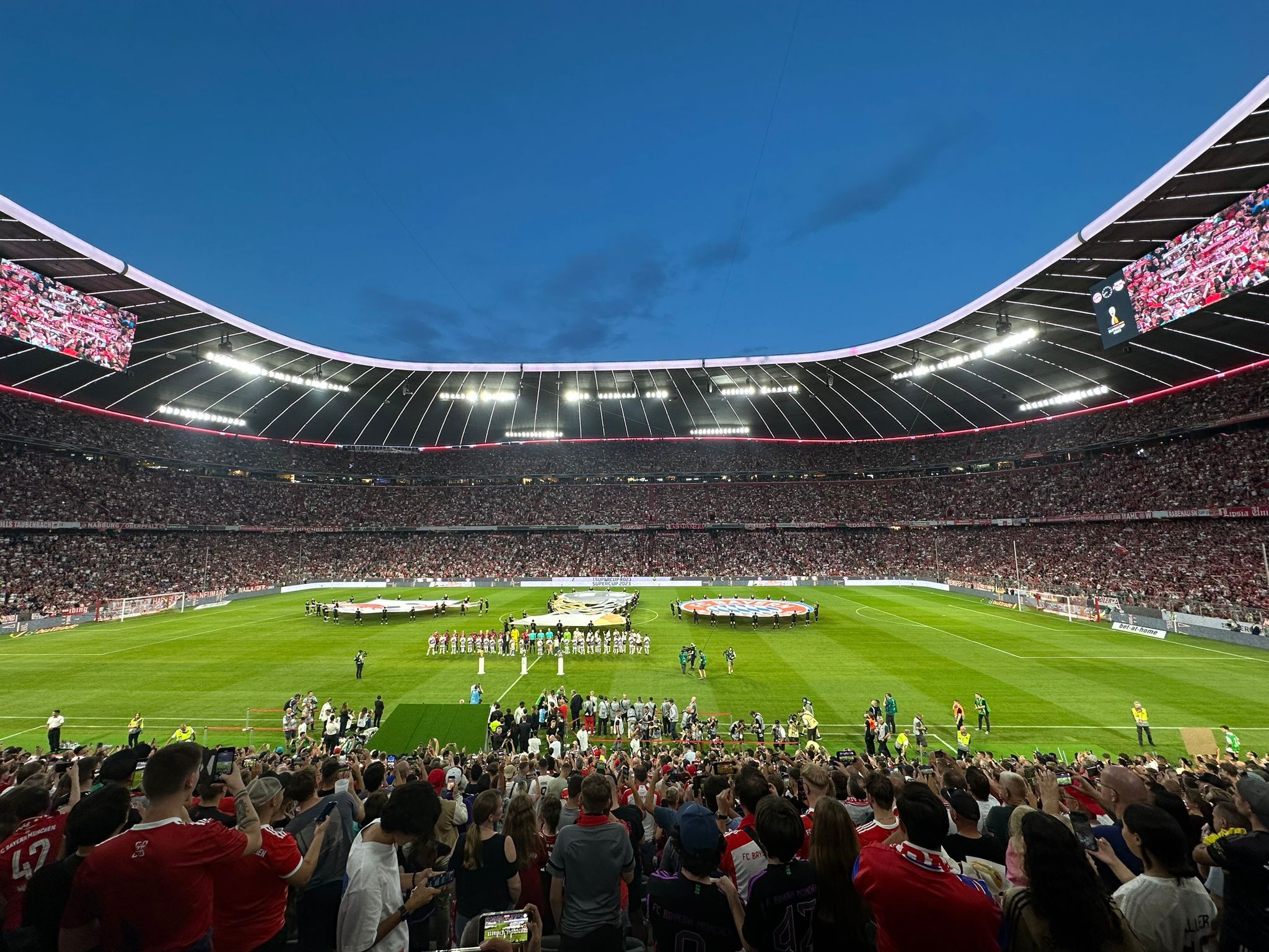  FC Bayern München Hintergrundbild 2048x1536. FC Bayern München