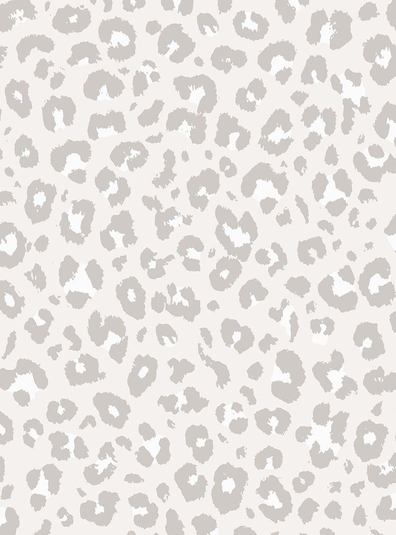 Leopardenmuster Hintergrundbild 794x1072. Animal Print Leopard Wallpaper Light Grey Repositionable UK. Cheetah print wallpaper, Leopard print wallpaper, Leopard wallpaper