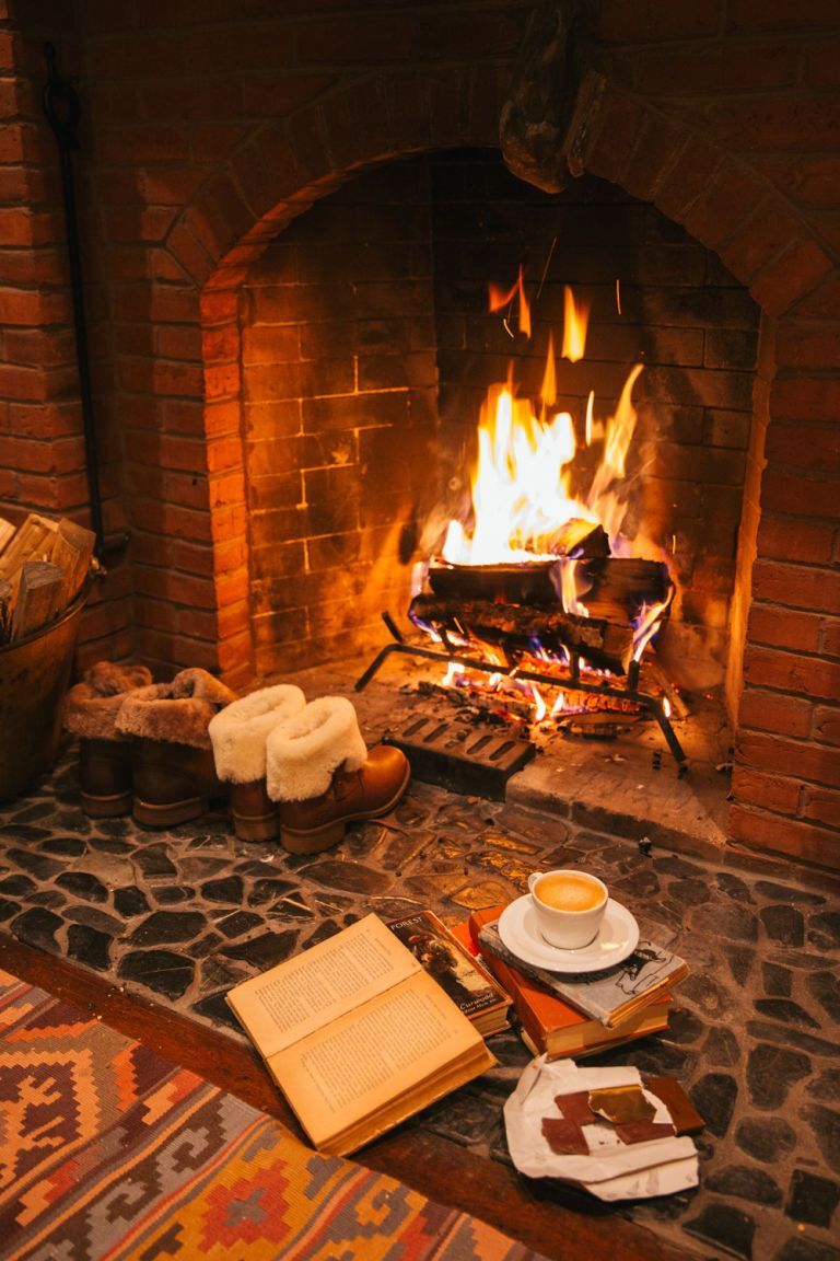  Kaminfeuer Hintergrundbild 768x1152. Cozy Photo of Fireplaces That Will Make You Want To Stay Inside All Winter. Fireplace, Cozy fireplace, Autumn cozy