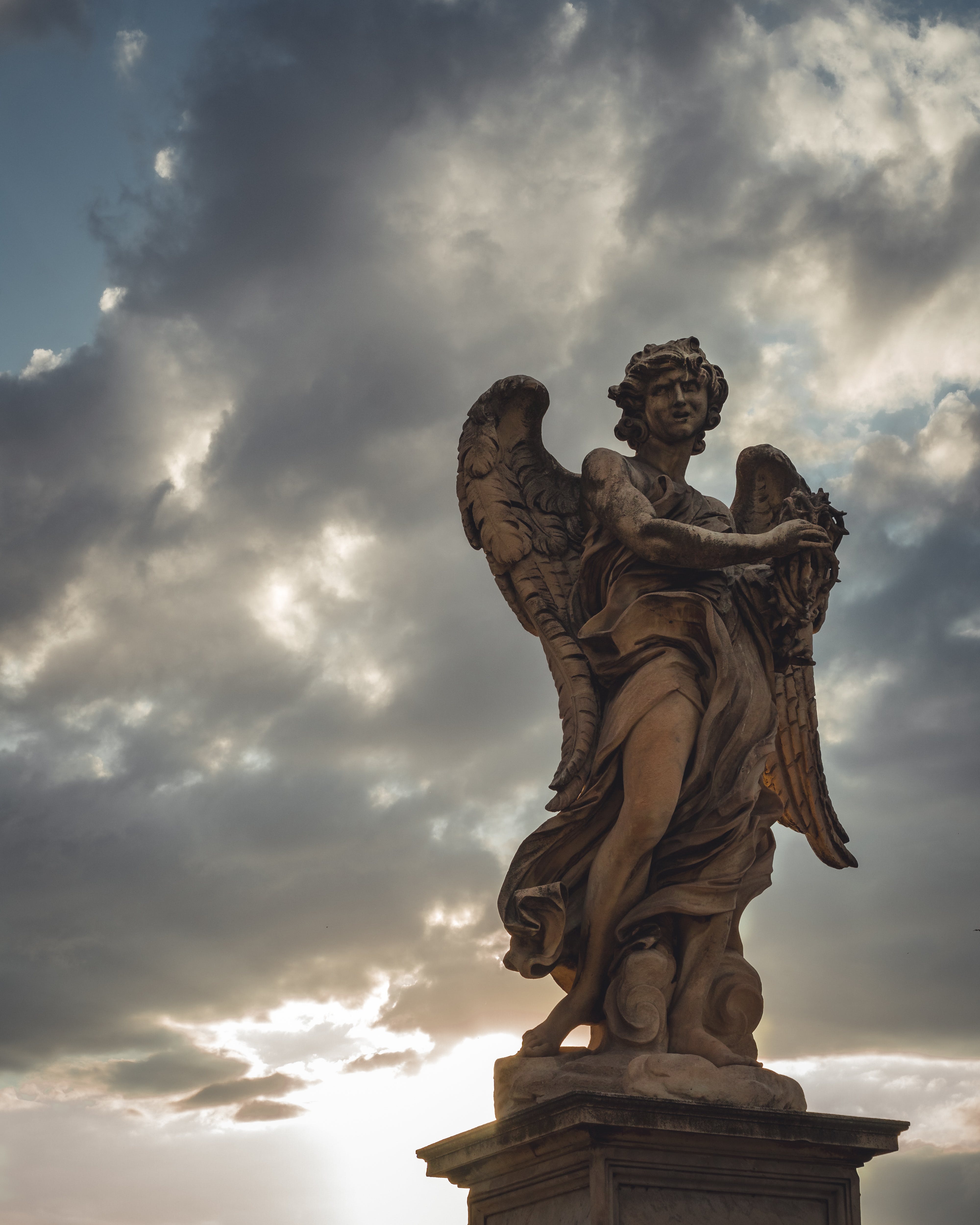  Engel Hintergrundbild 4000x5000. Geflügelte Menschliche Statue · Kostenloses Stock Foto