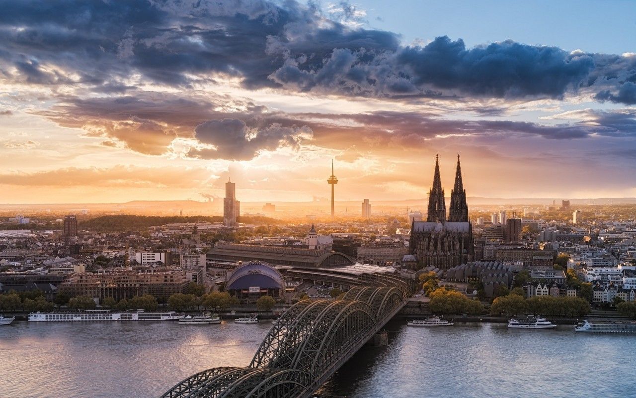 Köln Desktop Hintergrundbild 1280x800. Hohenzollernbrücke Köln Hintergrundbilder. Cityscape, Bridge wallpaper, Sky and clouds