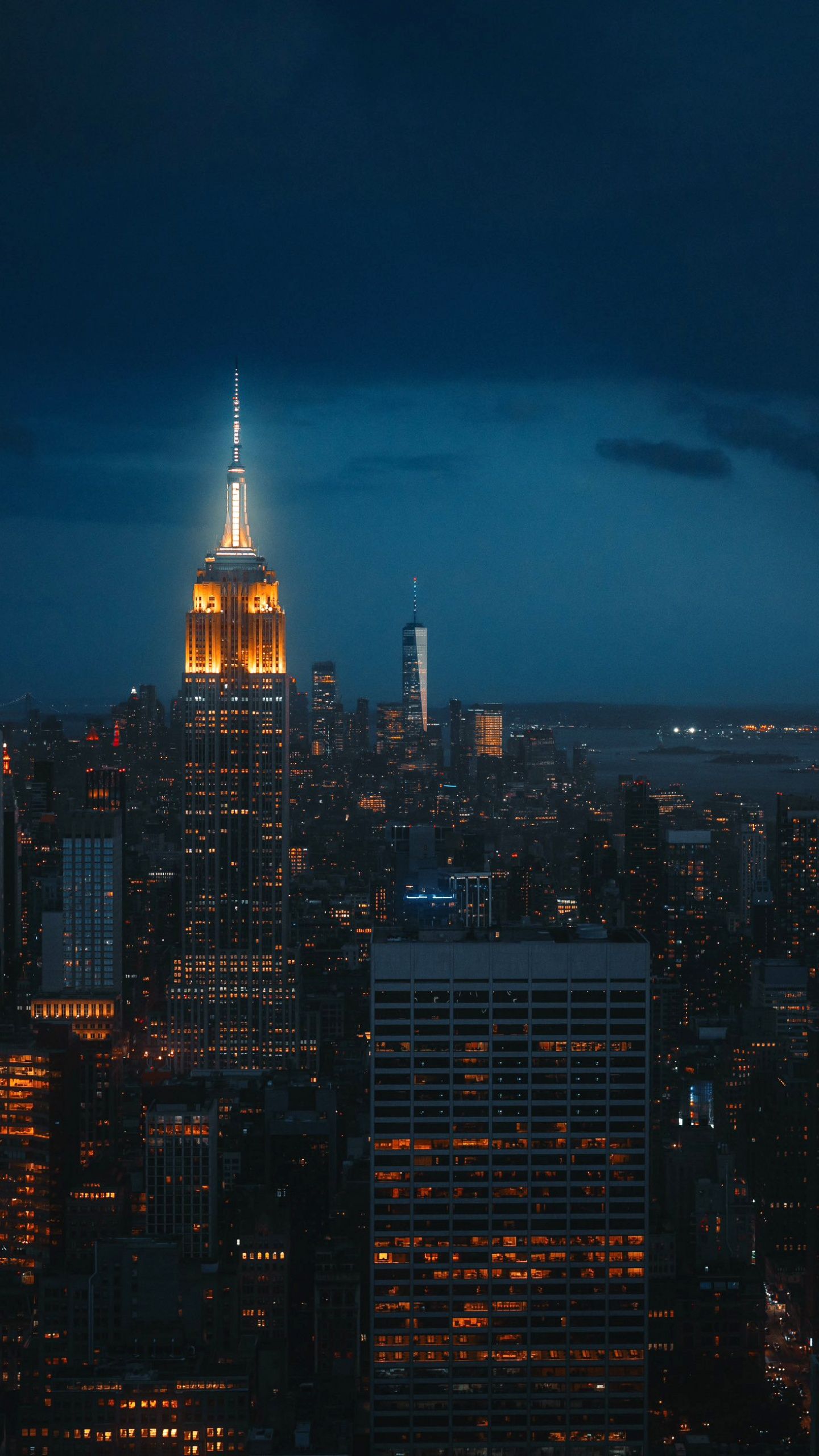  Empire State Hintergrundbild 1440x2560. New York City Skyline at Night Aesthetic 4K Wallpaper