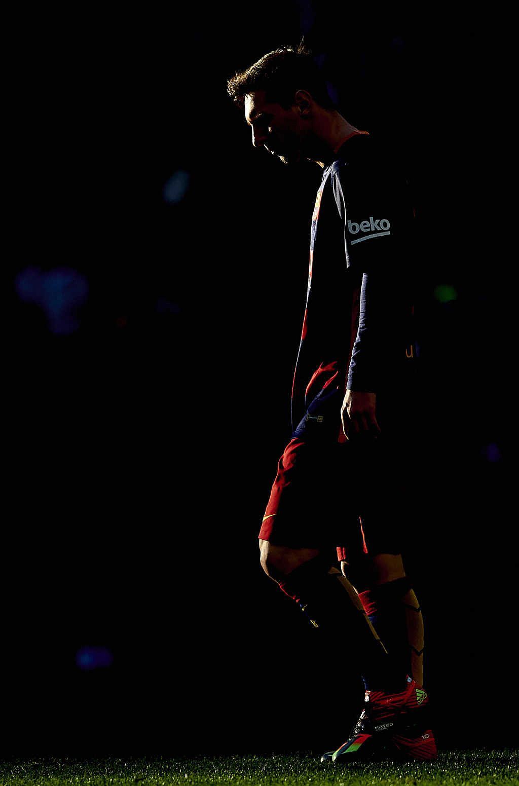  Leo Messi Hintergrundbild 1024x1551. Messi Aesthetic Wallpaper