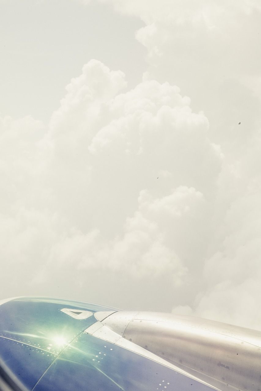  Flugzeug Hintergrundbild 853x1280. Flugzeug Flügel Wolken Foto auf Pixabay