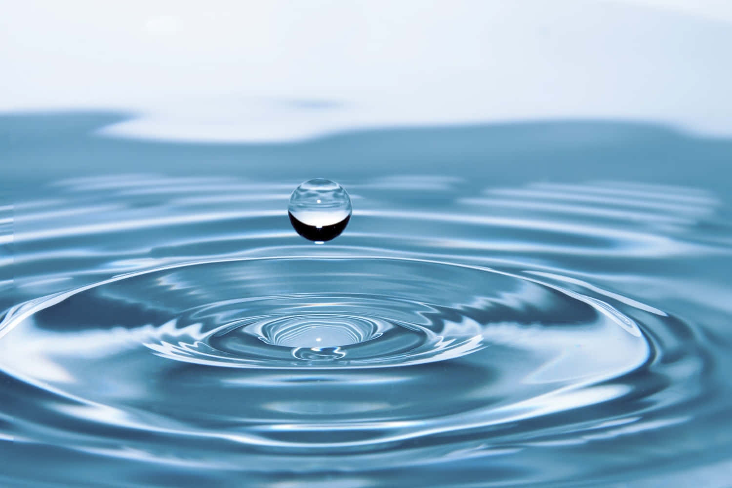  Wassertropfen Hintergrundbild 1500x1000. Water Drop Bilder