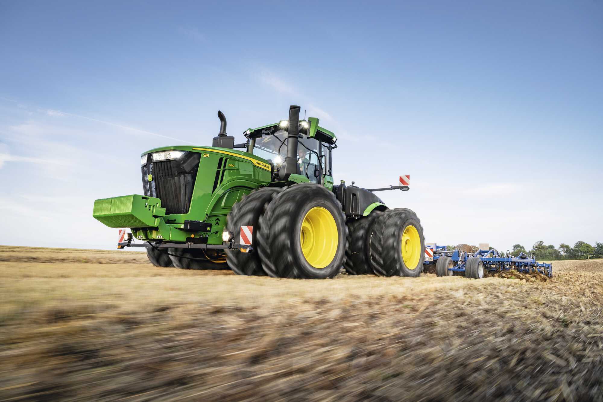  Trecker Hintergrundbild 2000x1333. John Deere: Hacker Knackt Traktor Code, Spielt Doom Auf Dem Terminal