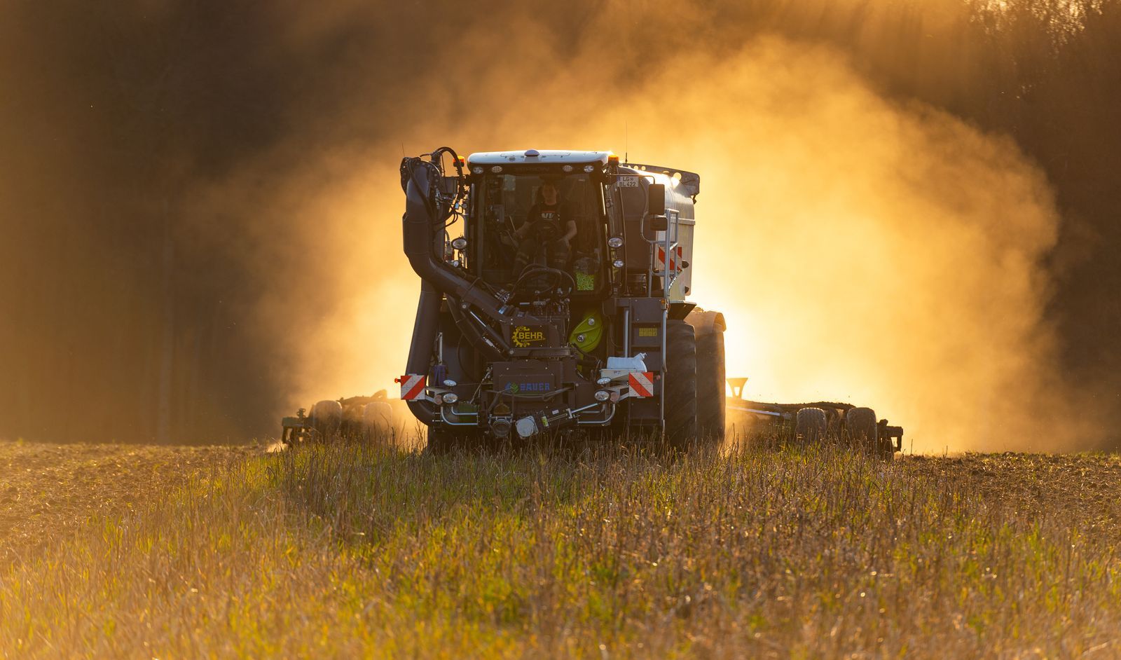  Trecker Hintergrundbild 1600x942. Bundesrat billigt neue Düngeverordnung