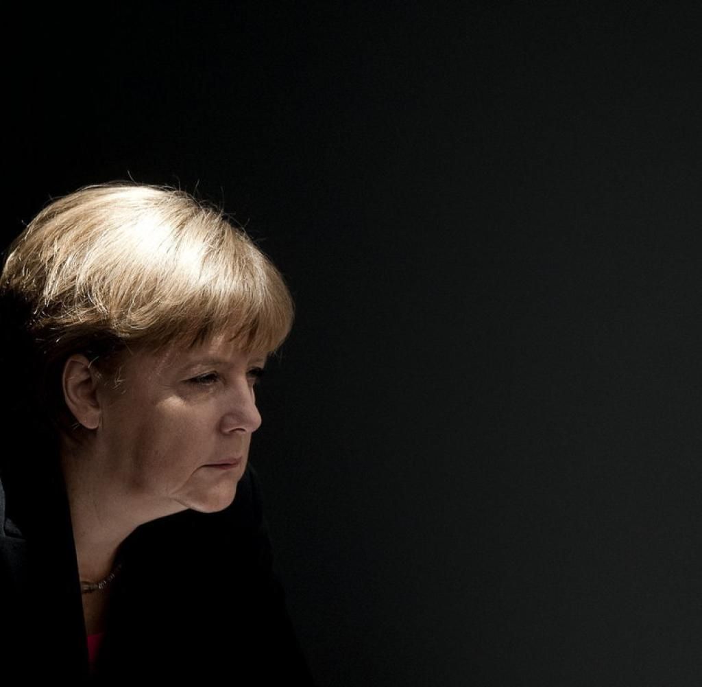  Angela Merkel Hintergrundbild 1024x1001. Angela Merkel: Wenn alle schlafen, gewinnt die Bundeskanzlerin