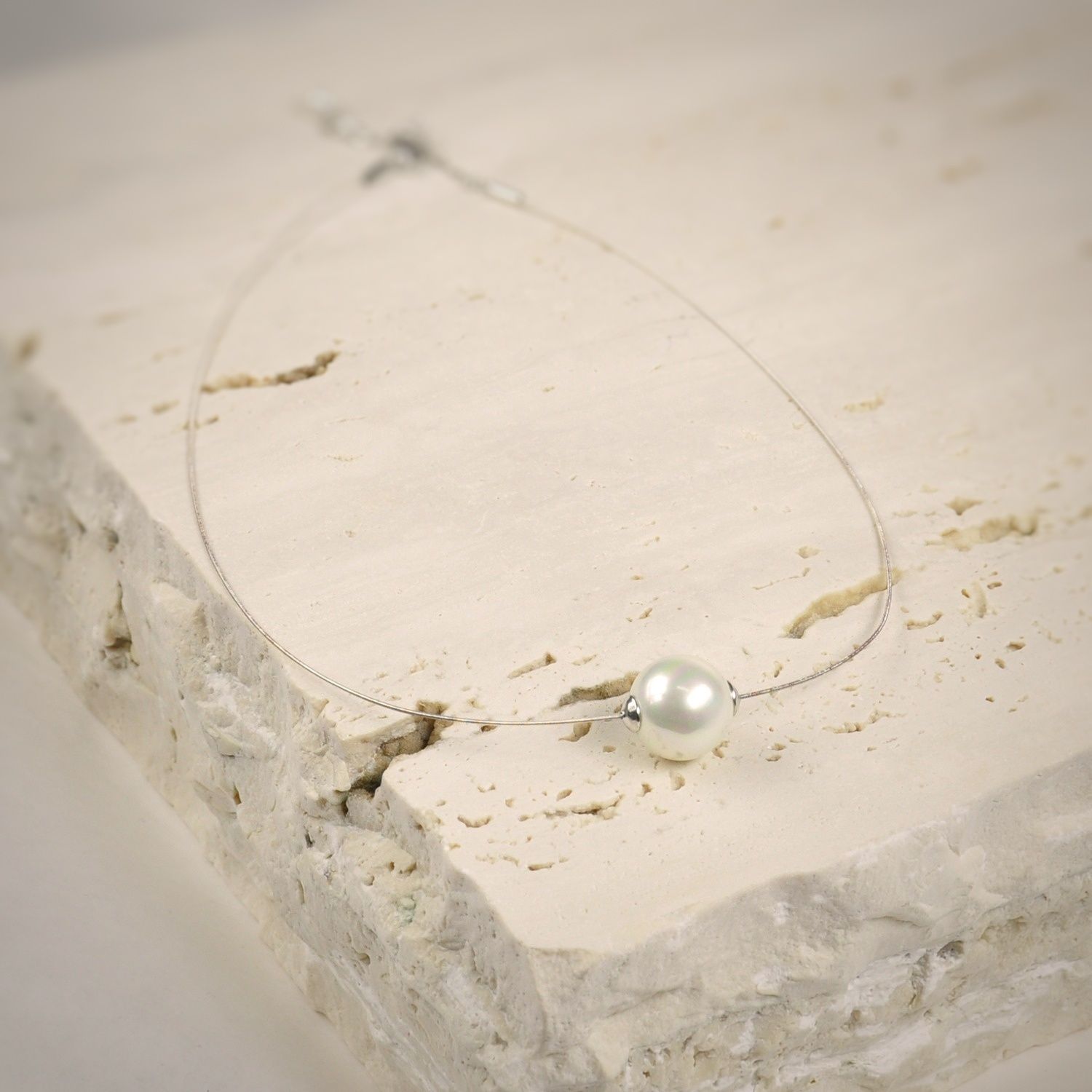  Perle Hintergrundbild 1500x1500. Silberkette mit 14 mm Perle