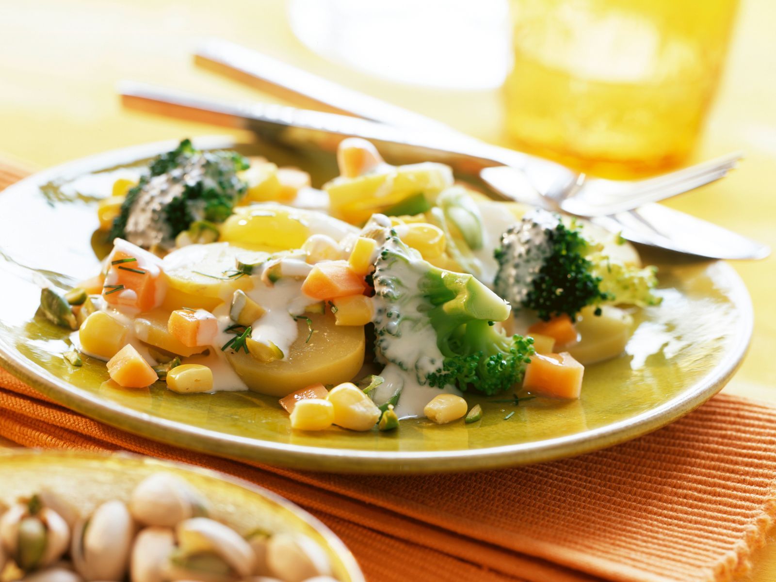  Kartoffelsalat Hintergrundbild 1600x1200. Kartoffelsalat mit Brokkoli und Pistazien: Studentenkücke Rezept