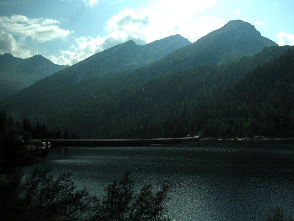  See Hintergrundbild 1024x768. Lago d`Isola ( Stausee ) unterha