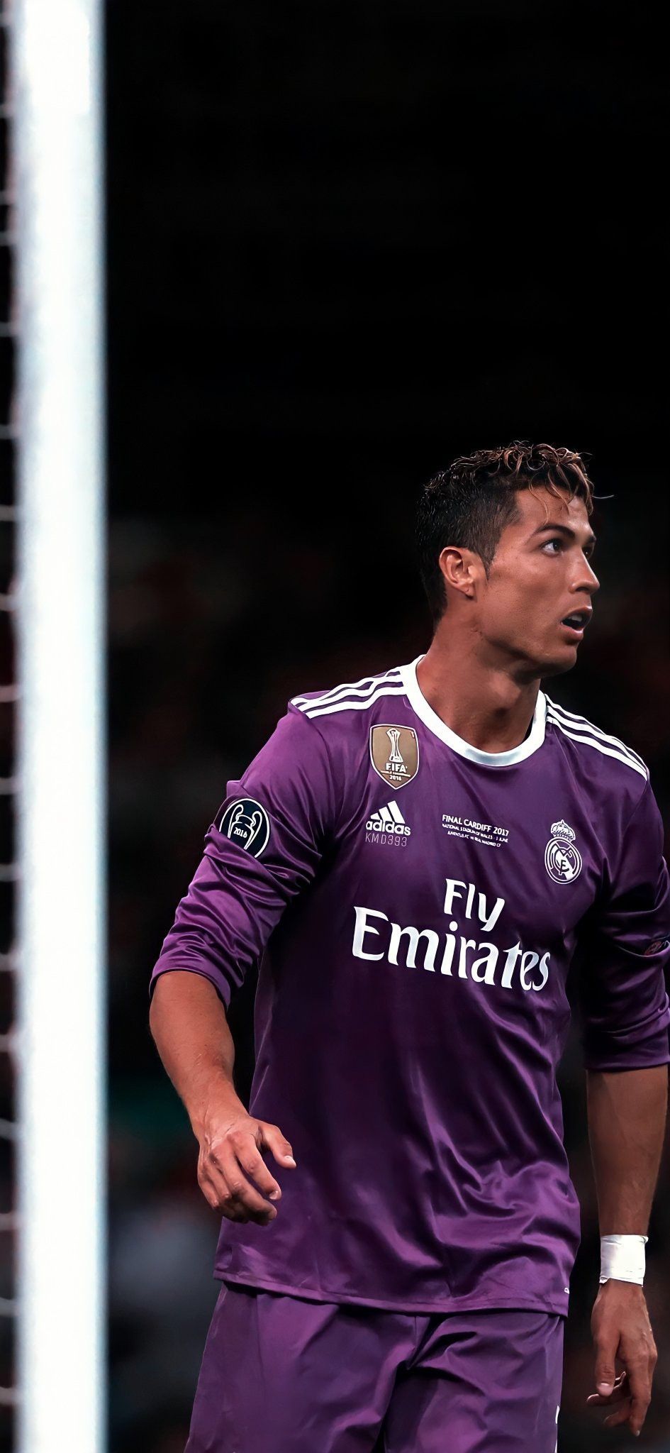  Cristiano Ronaldo Hintergrundbild 945x2048. Ronaldo Purple Jersey Wallpaper