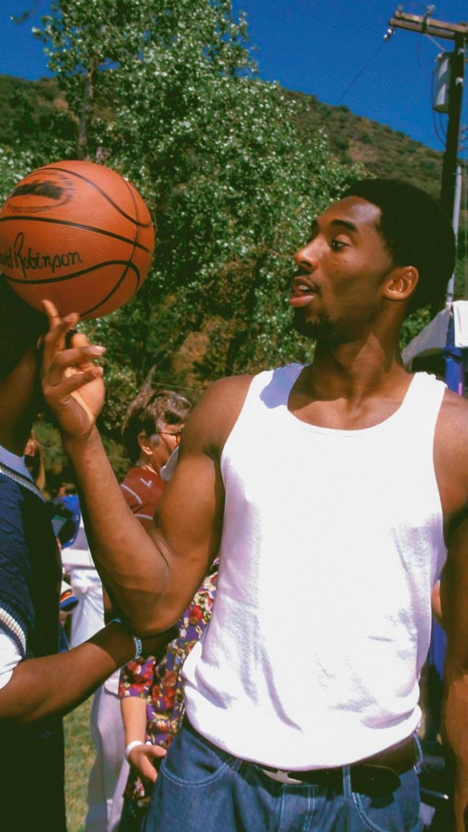  Kobe Bryant Hintergrundbild 675x1200. ⛹