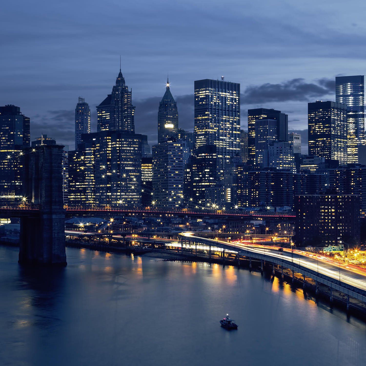  Herz Mit Brücke Hintergrundbild 1500x1500. Wandmotiv24 Beistelltisch Skyline Der Innenstadt Von New York Schwarz Kleiner Tisch Als Deko, Holz Tisch, Tischplatte Bedruckt, Couchtisch, Gartentisch, Kunstdruck M0935 : Amazon.de: Küche, Haushalt & Wohnen