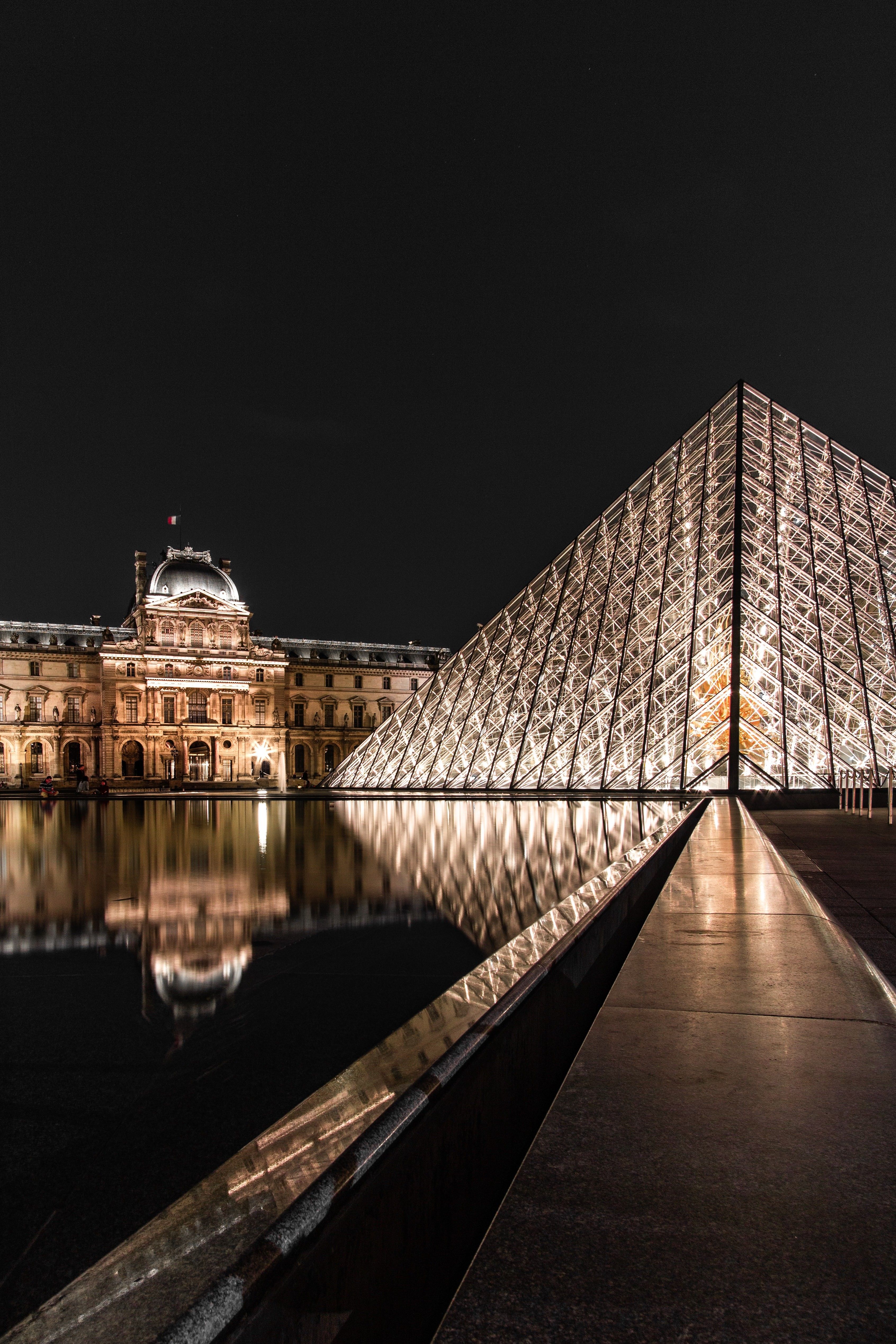  Herz Mit Brücke Hintergrundbild 3385x5078. Louvre Museum