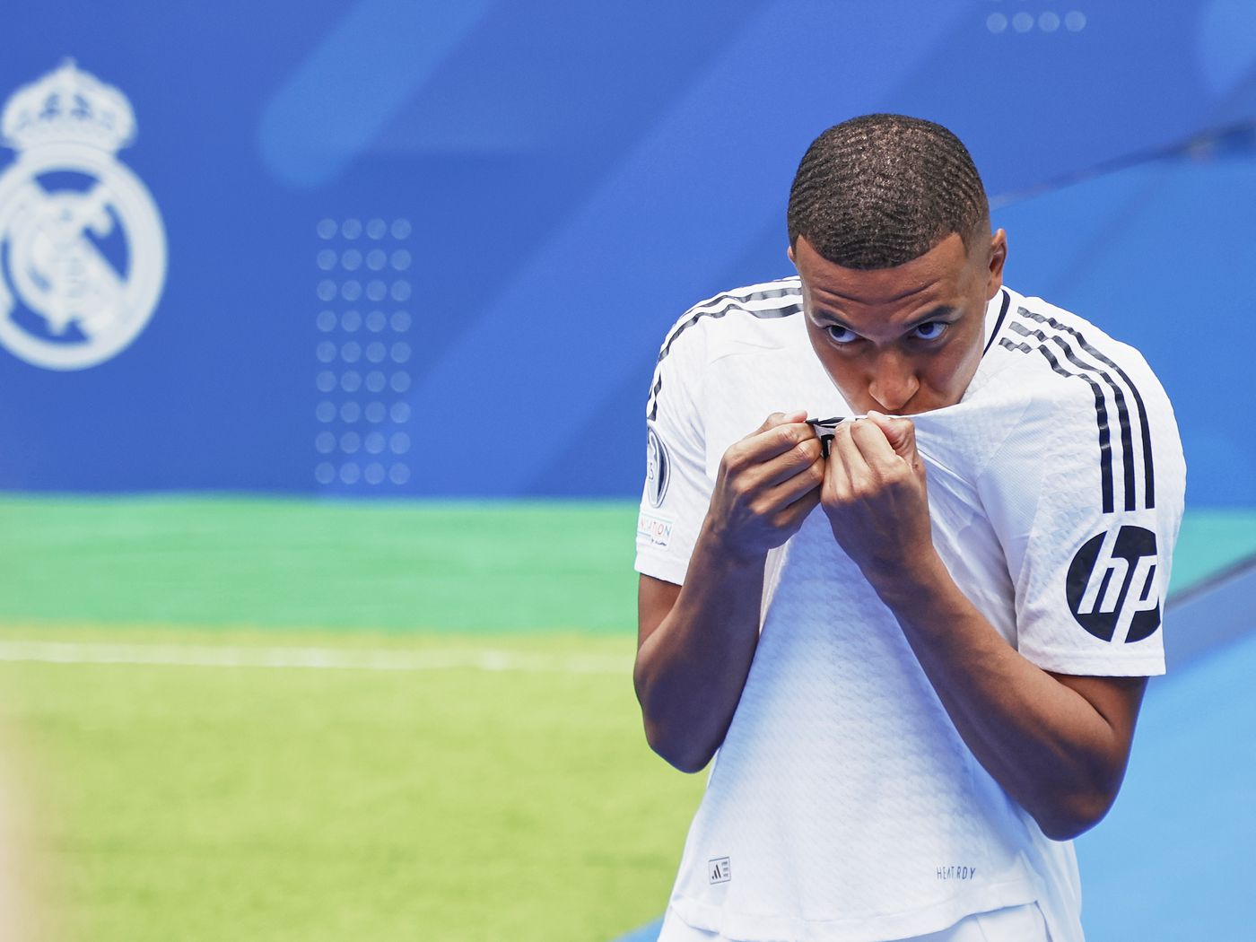  Mbappe Real Madrid Hintergrundbild 1400x1050. Mbappe Is Ready To Fit Real Madrid On A Tactical And Emotional Level