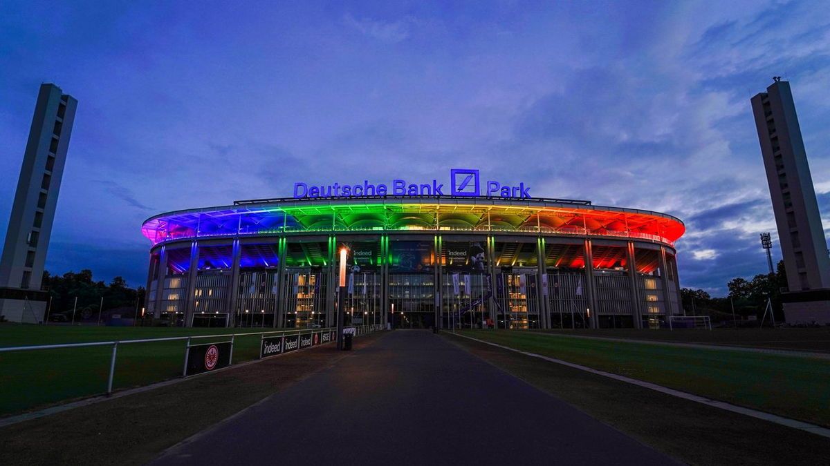  Eintracht Frankfurt Hintergrundbild 1200x675. Solidarische Bundesliga Vereine Beleuchten Stadien In Regenbogenfarben