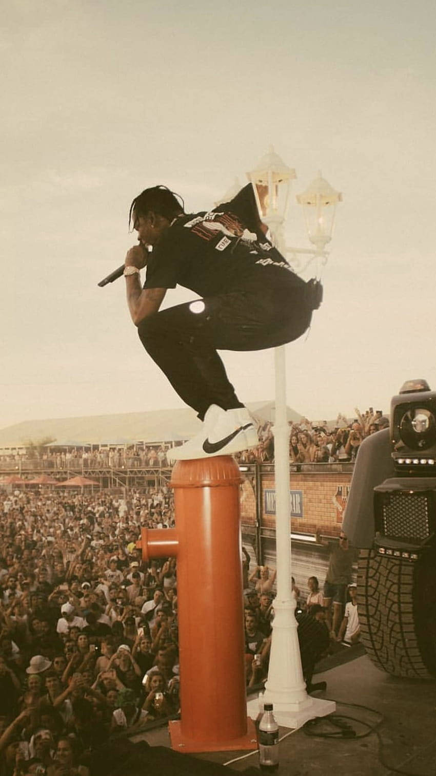  Travis Scott Hintergrundbild 850x1511. Download Travis Scott Aesthetic Concert Wallpaper