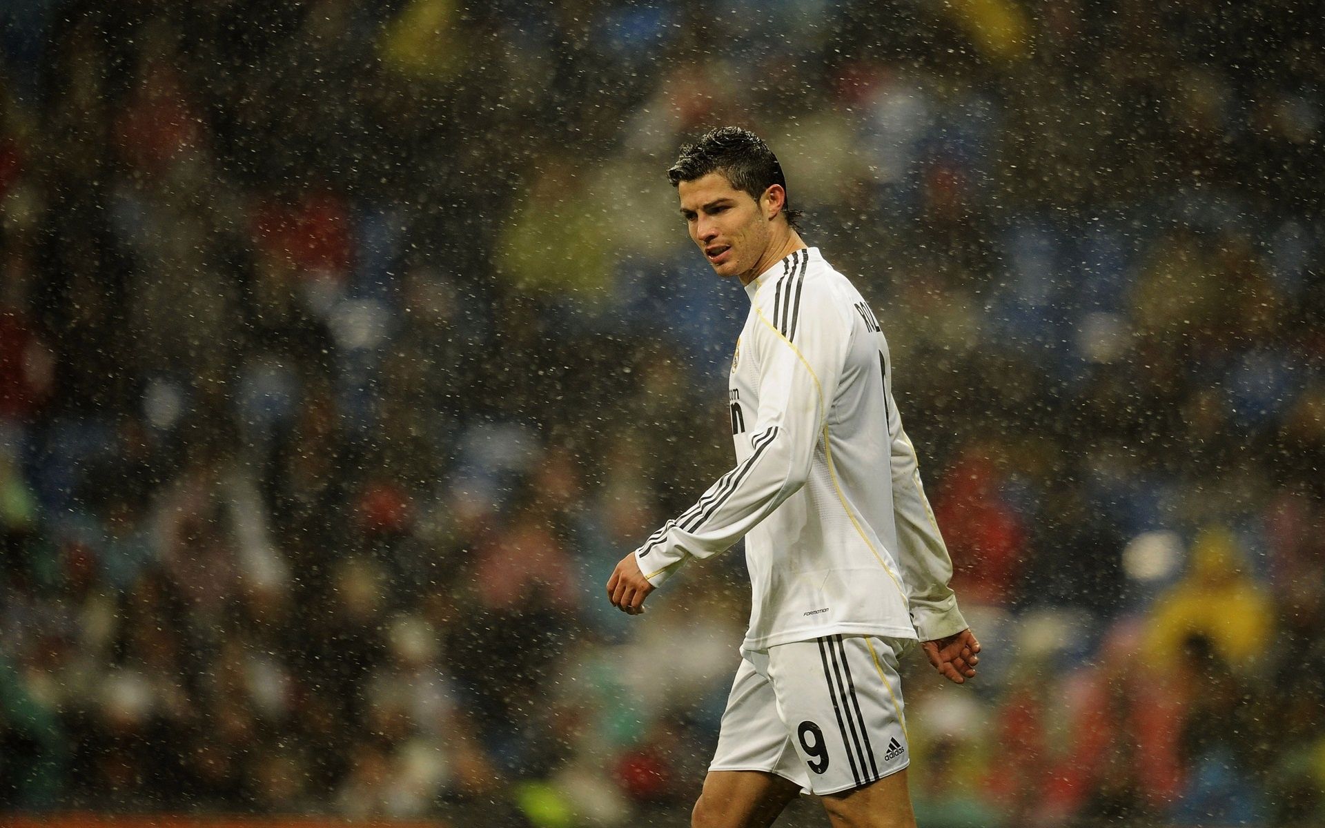  Real Madrid Stadion Hintergrundbild 1920x1200. HD Wallpaper: Cristiano Ronaldo with Real Madrid C.F. in Action