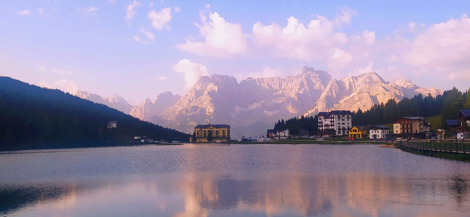  Lake Antorno Hintergrundbild 1500x693. TripAnthropologist