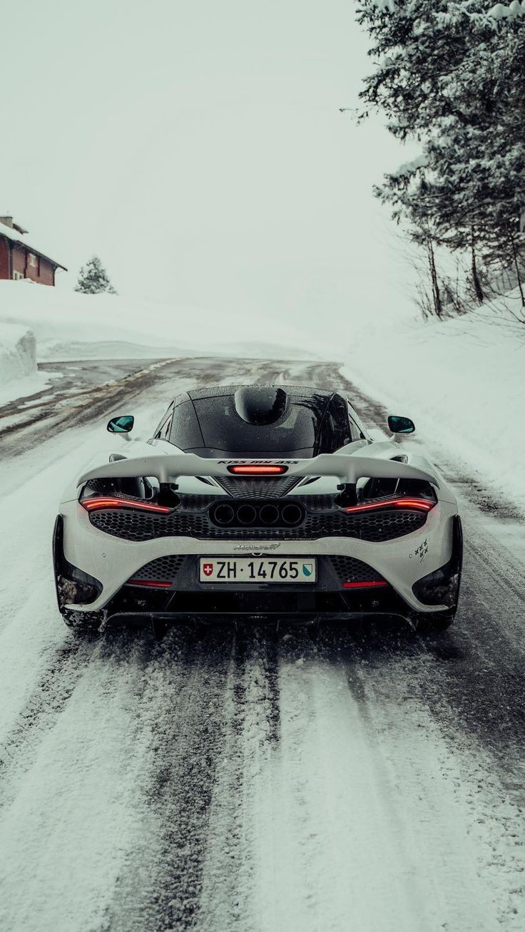  McLaren Hintergrundbild 736x1307. Mclaren 765LT