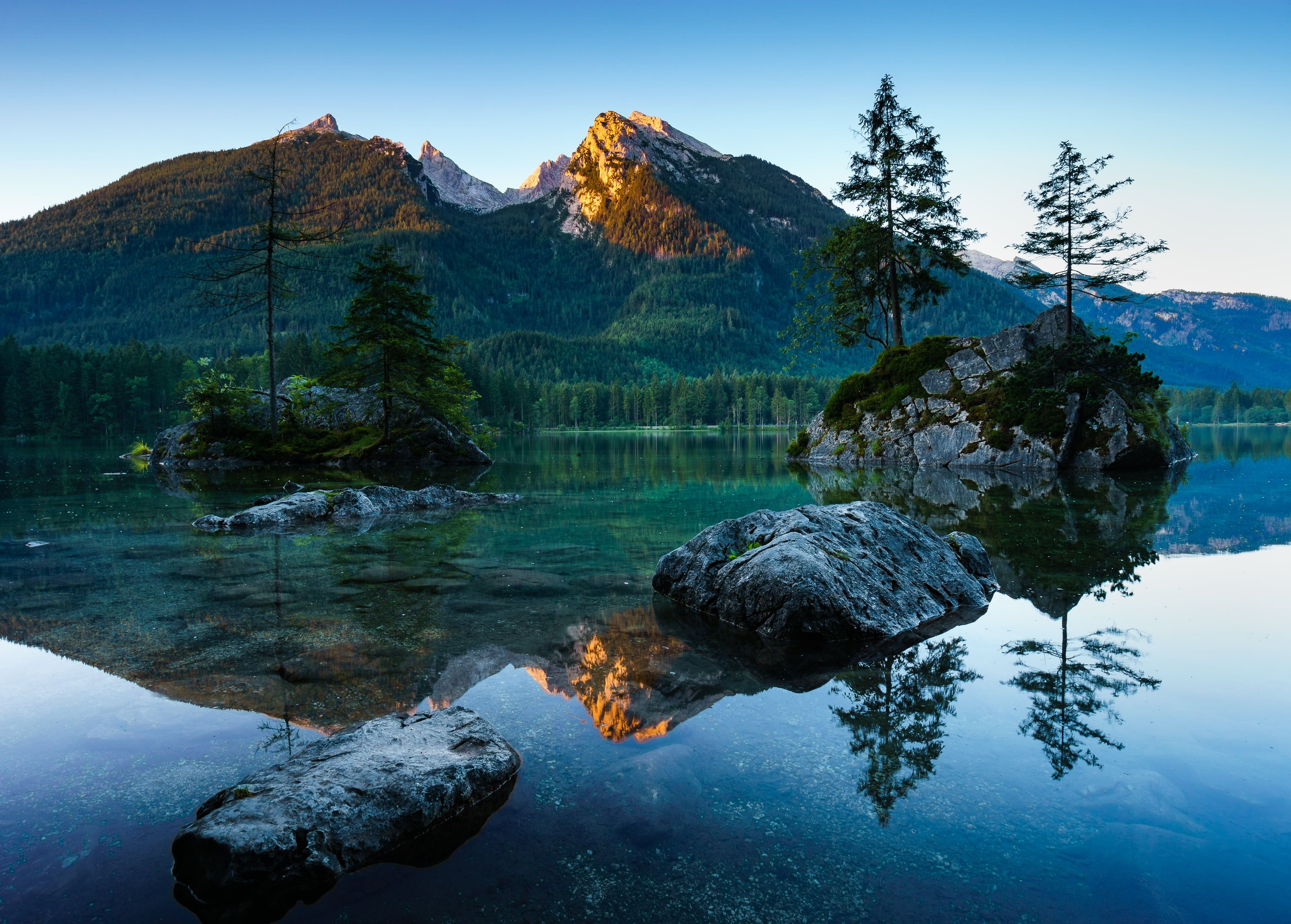  Alpen Hintergrundbild 3841x2750. Body of water during daytime, alpen HD wallpaper
